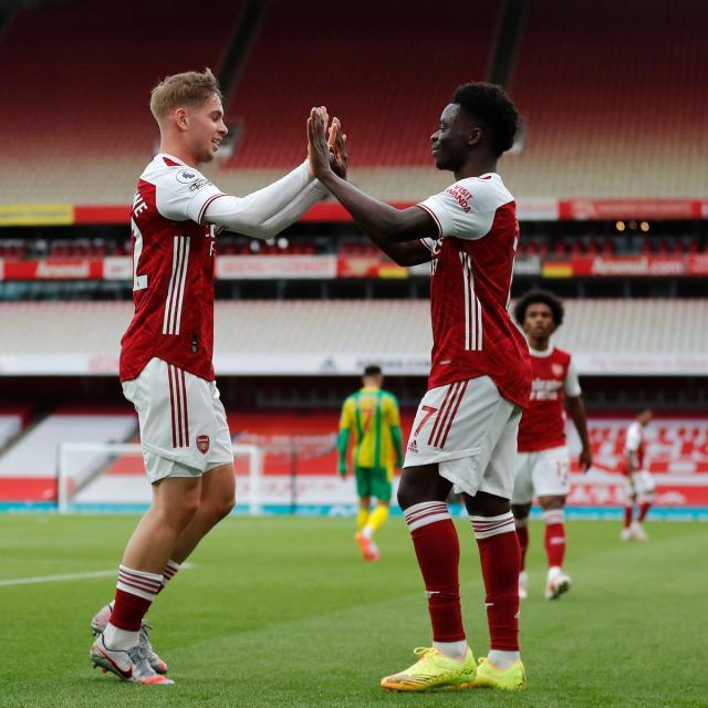 1620602736641075171.jpg 0_ESR-x-Saka.jpg